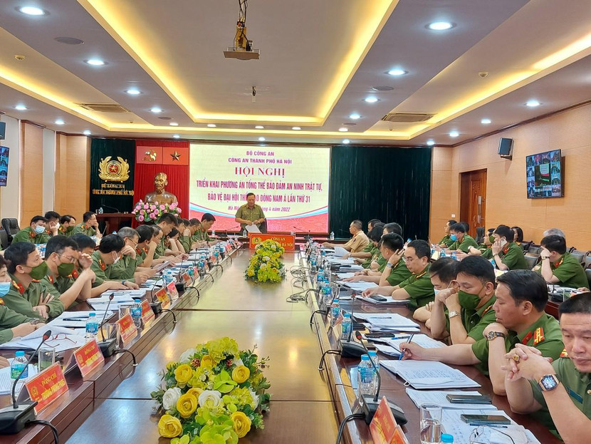 Trung tướng Nguyễn Hải Trung chủ trì hội nghị triển khai Phương án bảo đảm ANTT SEA Games 31 Trung tướng Nguyễn Hải Trung chủ trì hội nghị triển khai Phương án bảo đảm ANTT SEA Games 31