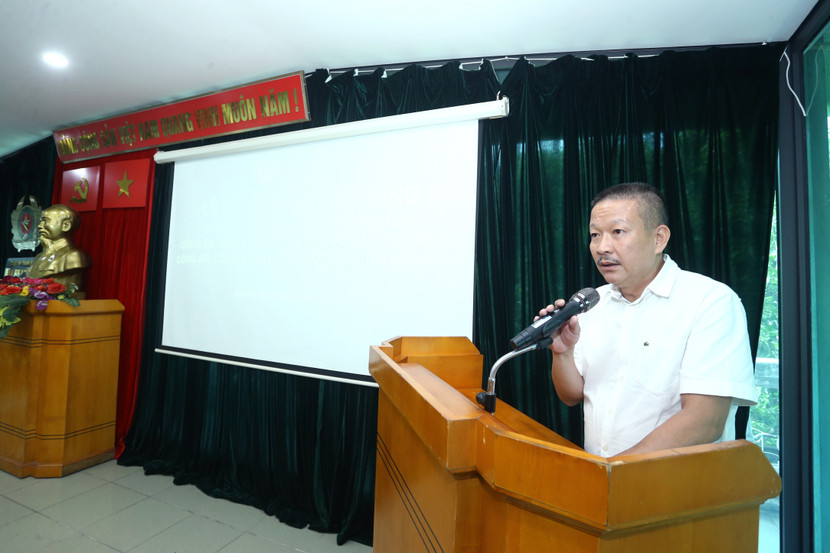 Ông Nguyễn Duy Hưng, Chủ tịch Ủy ban Quản trị đảm bảo hoạt động và danh tiếng - Công ty Tân Hiệp Phát phát biểu tại buổi lễ Ông Nguyễn Duy Hưng, Chủ tịch Ủy ban Quản trị đảm bảo hoạt động và danh tiếng - Công ty Tân Hiệp Phát phát biểu tại buổi lễ