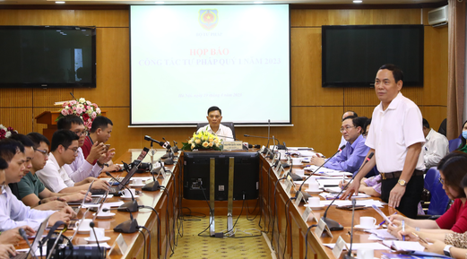 Quang cảnh buổi họp báo Quang cảnh buổi họp báo