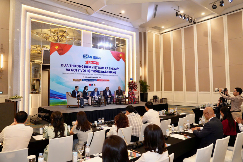 Các chuyên gia chia sẻ tại Diễn đàn