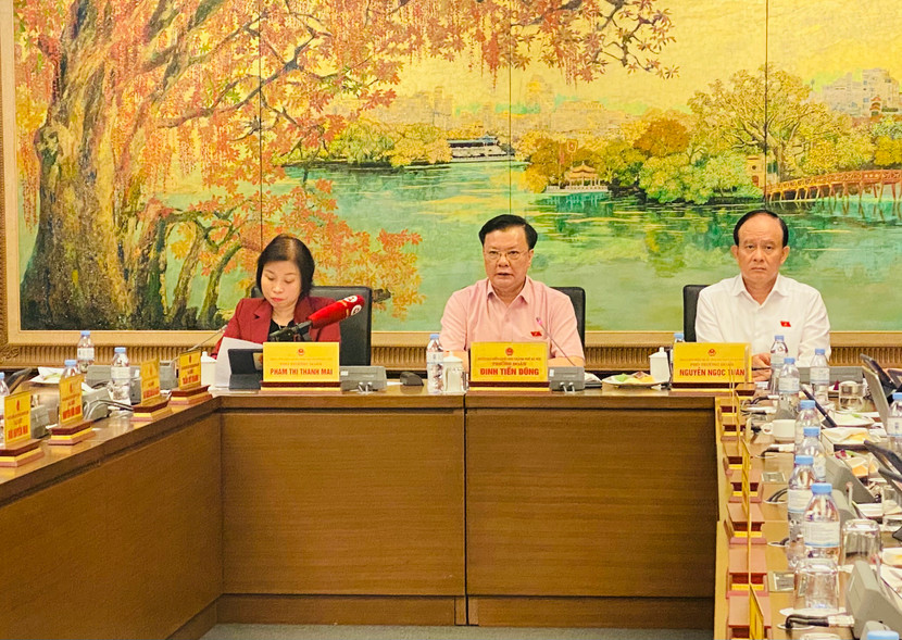 Uỷ viên Bộ Chính trị, Bí thư Thành uỷ, Trưởng Đoàn ĐBQH thành phố Hà Nội - Đinh Tiến Dũng tại phiên thảo luận tổ Uỷ viên Bộ Chính trị, Bí thư Thành uỷ, Trưởng Đoàn ĐBQH thành phố Hà Nội - Đinh Tiến Dũng tại phiên thảo luận tổ