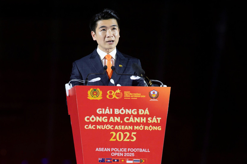 Ông Đỗ Quang Vinh – Phó Chủ tịch HĐQT kiêm Phó Tổng Giám đốc SHB phát biểu tại buổi lễ khai mạc