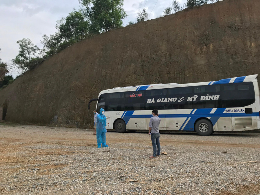 Đối tượng F0 Sùng My Quả bị truy giữ sau nhiều tiếng đồng hồ trốn khỏi khu điều trị Covid Đối tượng F0 Sùng My Quả bị truy giữ sau nhiều tiếng đồng hồ trốn khỏi khu điều trị Covid