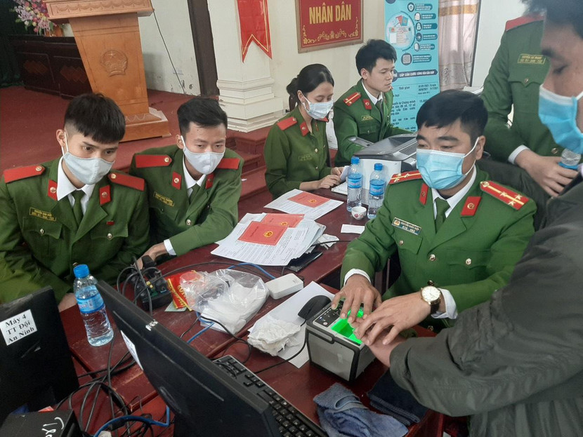 CAH Mỹ Đức cấp CCCD gắn chíp lưu động tại các xã, thị trấn