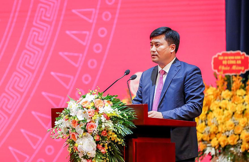 Đồng chí Phạm Toàn Vượng - Chủ nhiệm UBKT Đảng ủy, Phó Tổng Giám đốc báo cáo tại Hội nghị Đồng chí Phạm Toàn Vượng - Chủ nhiệm UBKT Đảng ủy, Phó Tổng Giám đốc báo cáo tại Hội nghị