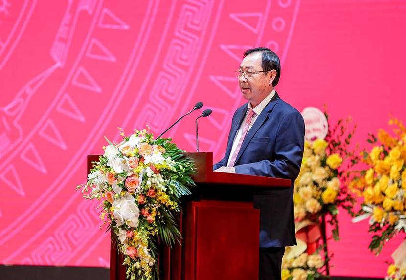 Đồng chí Tiết Văn Thành - Phó Bí thư Đảng ủy, Thành viên Hội đồng thành viên, Tổng Giám đốc báo cáo đánh giá kết quả HĐKD năm 2021, mục tiêu, nhiệm vụ và giải pháp kinh doanh năm 2022 của Agribank Đồng chí Tiết Văn Thành - Phó Bí thư Đảng ủy, Thành viên Hội đồng thành viên, Tổng Giám đốc báo cáo đánh giá kết quả HĐKD năm 2021, mục tiêu, nhiệm vụ và giải pháp kinh doanh năm 2022 của Agribank