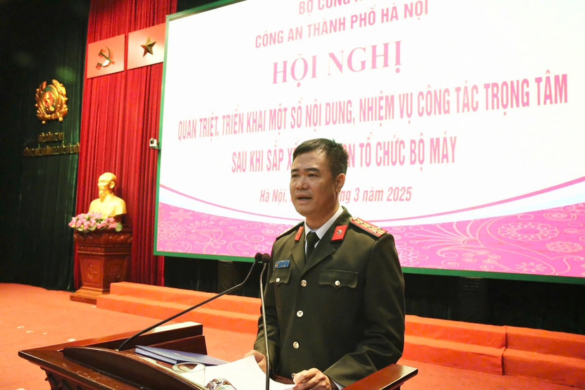 Đại tá Nguyễn Ngọc Quyền - Phó Giám đốc CATP phát biểu tại hội nghị Đại tá Nguyễn Ngọc Quyền - Phó Giám đốc CATP phát biểu tại hội nghị