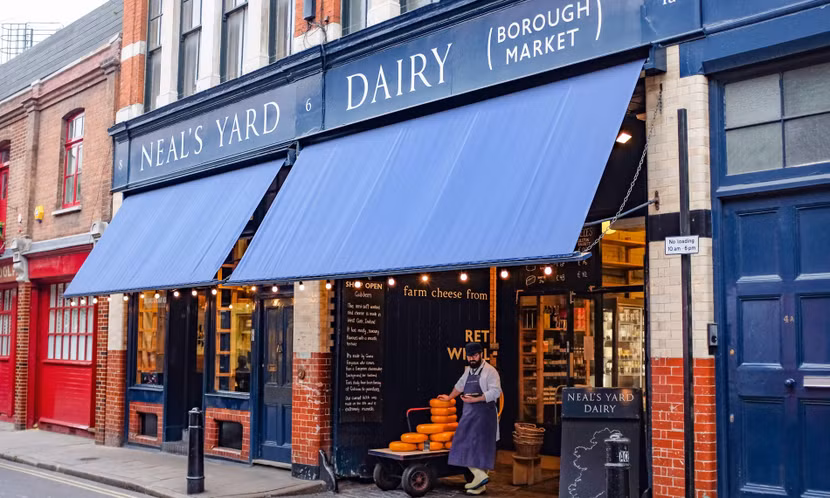Hơn 24 tấn phô mai thủ công thượng hạng của nhà phân phối Neal's Yard Dairy đã bị lừa lấy đi mà không để lại dấu vết