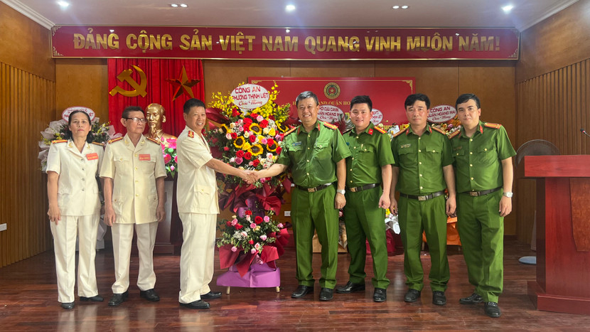 Ban chỉ huy CAP Thịnh Liệt chúc mừng ban lãnh đạo Chi hội cựu CAND phường Thịnh Liệt Ban chỉ huy CAP Thịnh Liệt chúc mừng ban lãnh đạo Chi hội cựu CAND phường Thịnh Liệt