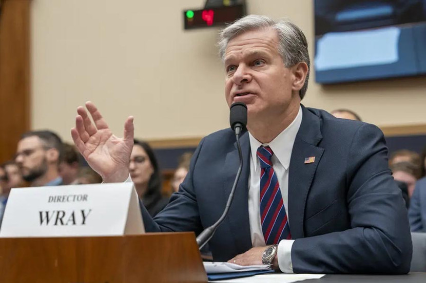 Giám đốc Cục Điều tra Liên bang Mỹ Christopher Wray điều trần trước Ủy ban Tư pháp Hạ viện Mỹ ngày 24-7 Giám đốc Cục Điều tra Liên bang Mỹ Christopher Wray điều trần trước Ủy ban Tư pháp Hạ viện Mỹ ngày 24-7