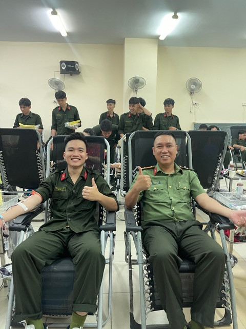 Nụ cười hạnh phúc Ban tổ chức cảm ơn, tri ân những tấm lòng Với các chiến sỹ nghĩa vụ, tham gia chương trình sẽ là kỷ niệm đẹp Nụ cười hạnh phúc Ban tổ chức cảm ơn, tri ân những tấm lòng Với các chiến sỹ nghĩa vụ, tham gia chương trình sẽ là kỷ niệm đẹp