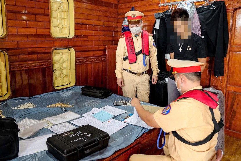 Kiểm tra điều kiện đảm bảo an toàn hoạt động của phương tiện thủy