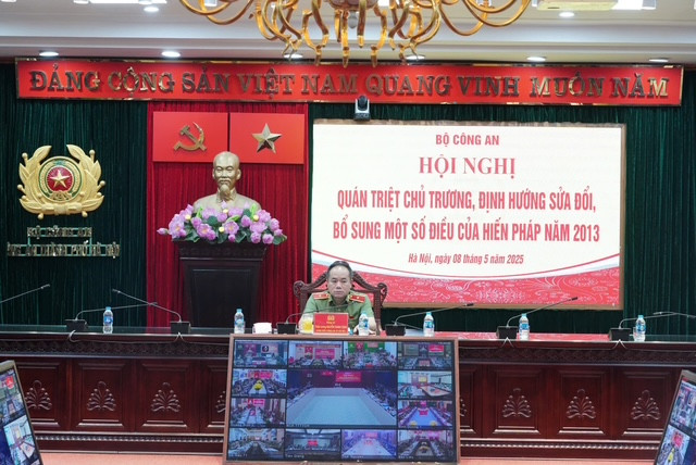 Thiếu tướng Nguyễn Thanh Tùng - Giám đốc CATP chủ trì tại điểm cầu CATP Thiếu tướng Nguyễn Thanh Tùng - Giám đốc CATP chủ trì tại điểm cầu CATP