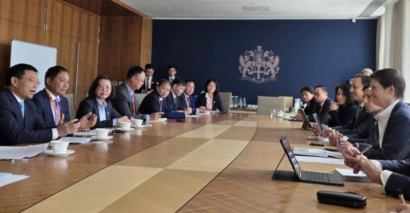 Đoàn công tác Bộ Tài chính làm việc với Sở GDCK London và FTSE Russell