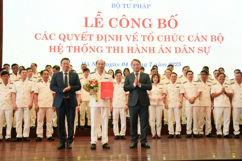 Bộ Tư pháp công bố quyết định bổ nhiệm cán bộ chủ chốt trong hệ thống Thi hành án dân sự