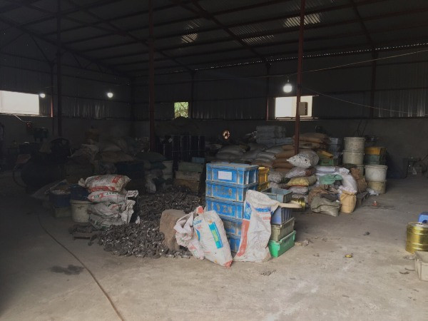 Kho xưởng sản xuấn bị kiểm tra