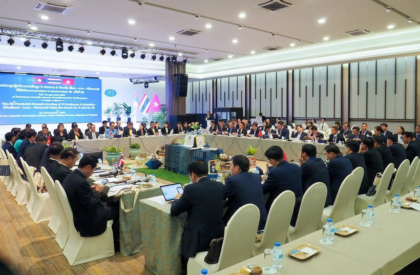 Đại diện 9 tỉnh dự hội nghị ký biên bản ghi nhớ