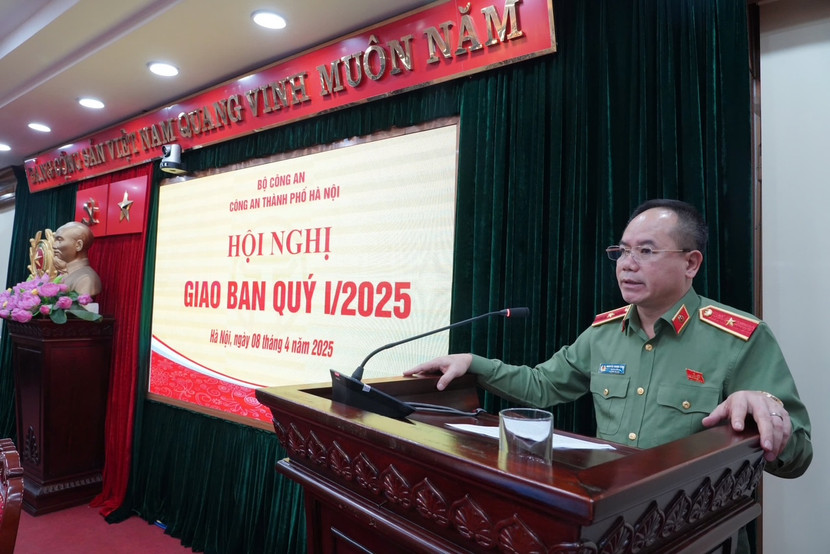 Thiếu tướng Nguyễn Thanh Tùng – Giám đốc CATP phát biểu kết luận hội nghị