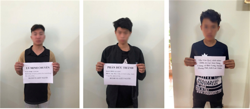 Từ trái qua phải: đối tượng Lý Minh Chuyền, Phàn Đức Thành, Tẩn Văn Quý. Từ trái qua phải: đối tượng Lý Minh Chuyền, Phàn Đức Thành, Tẩn Văn Quý.