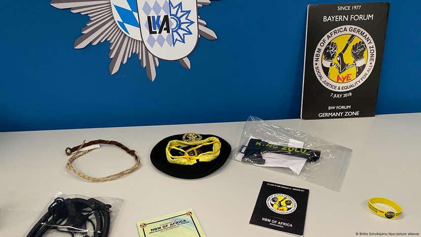 Tang vật về mạng lưới tội phạm châu Phi Black Axe bị thu giữ trong chiến dịch chống tội phạm tài chính gần đây của Interpol