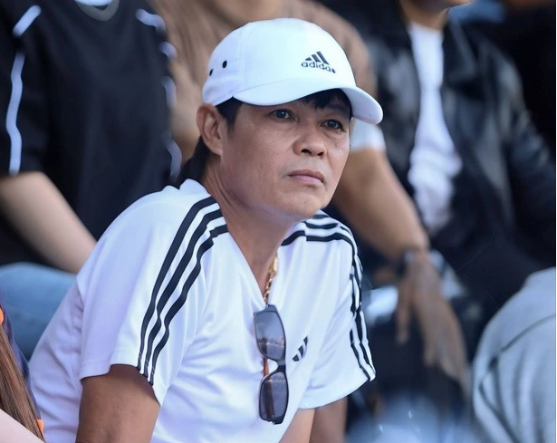 Ông Đặng Đạo - 1 trong 2 HLV “ăn chặn” tiền của cầu thủ trẻ Khánh Hòa Ông Đặng Đạo - 1 trong 2 HLV “ăn chặn” tiền của cầu thủ trẻ Khánh Hòa