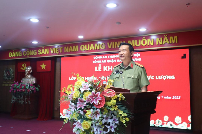 Thượng tá Nguyễn Ngọc Huy phát biểu tại lớp tập huấn