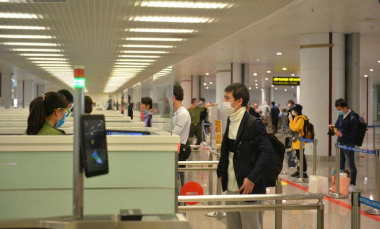 Thông tư 25/2021/TT-BTC của Bộ Tài chính nêu rõ các trường hợp được miễn phí, lệ phí xuất cảnh, nhập cảnh, quá cảnh từ 22-5 (ảnh minh họa) Thông tư 25/2021/TT-BTC của Bộ Tài chính nêu rõ các trường hợp được miễn phí, lệ phí xuất cảnh, nhập cảnh, quá cảnh từ 22-5 (ảnh minh họa)