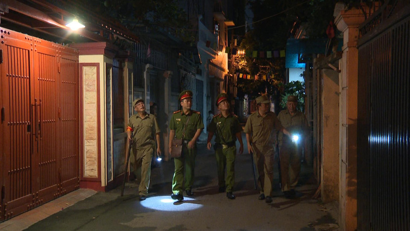 Vững bước chân tuần tra đêm Vững bước chân tuần tra đêm