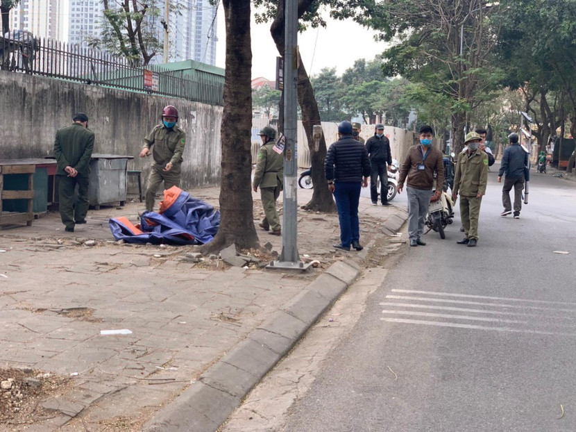 Công tác dọn dẹp, đảm bảo TTGT-ĐT được triển khai toàn địa bàn phường