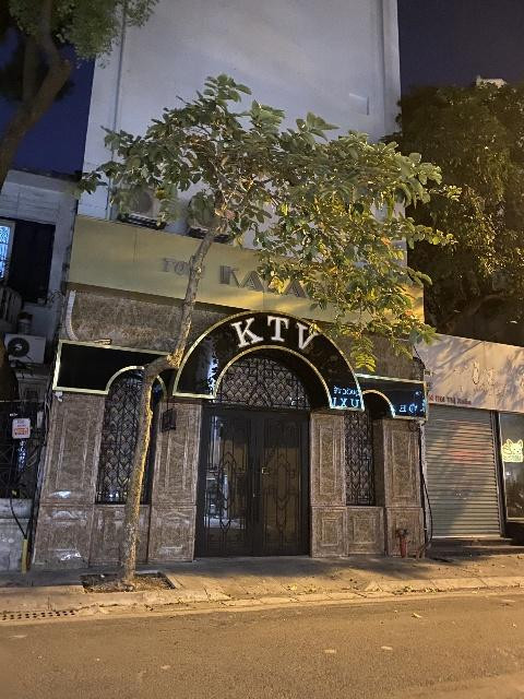 Quán karaoke khá nổi tiếng trên địa bàn quận Hai Bà Trưng nghiêm túc đóng cửa