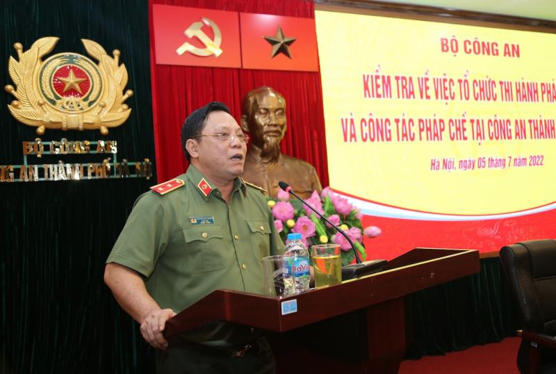 Trung tướng Nguyễn Hải Trung - Giám đốc CATP phát biểu tại buổi kiểm tra