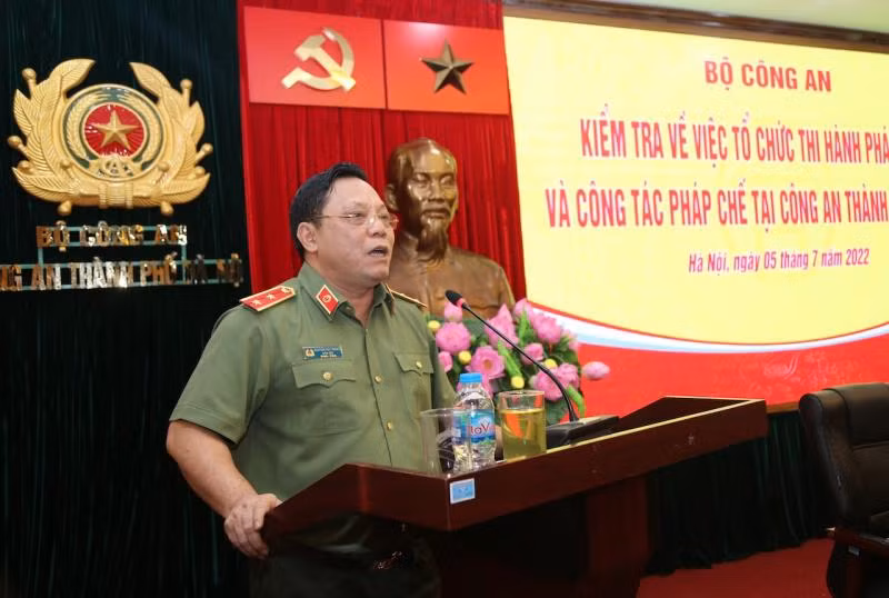 Trung tướng Nguyễn Hải Trung - Giám đốc CATP phát biểu tại buổi kiểm tra