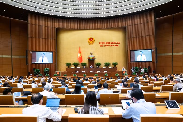 Quang cảnh phiên họp