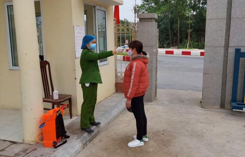 ...Cũng như đối với công dân ra vào đơn vị ...Cũng như đối với công dân ra vào đơn vị