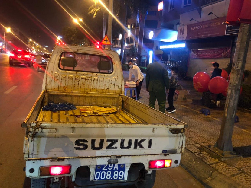 CAP Bồ Đề, quận Long Biên nhắc nhở các trường hợp kinh doanh không lấn chiếm vỉa hè