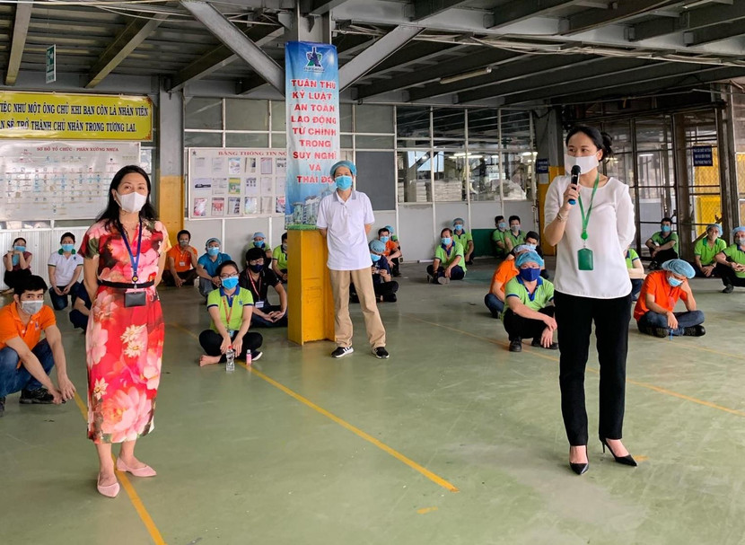 Lãnh đạo và toàn bộ công nhân viên Tân Hiệp Phát đã lựa chọn "đối mặt" với Covid-19 Lãnh đạo và toàn bộ công nhân viên Tân Hiệp Phát đã lựa chọn "đối mặt" với Covid-19