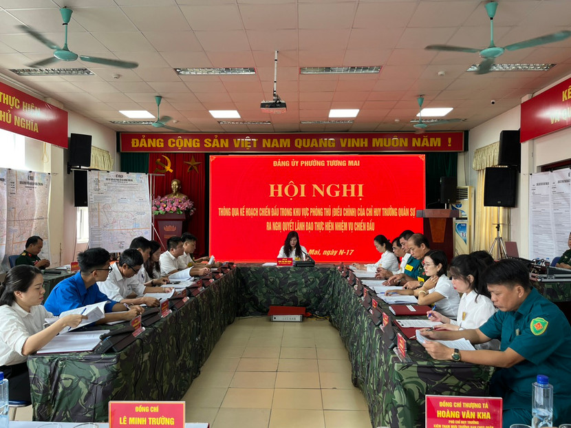 Bí thư Đảng ủy, Chủ tịch UBND phường Tương Mai, đồng chí Đào Thị Thu Hằng chủ trì việc xây dựng, triển khai Thực hành xử trí tình huống khiếu kiện đông người, biểu tình trái pháp luật