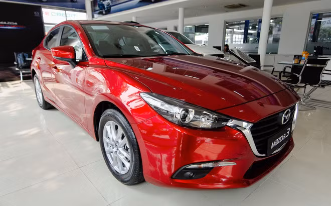 Nhiều mẫu ô tô giảm giá tính lệ phí trước bạ từ vài chục đến hơn trăm triệu đồng