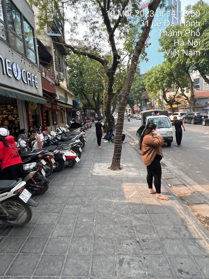 Giữ từng đoạn hè dành cho người đi bộ Giữ từng đoạn hè dành cho người đi bộ