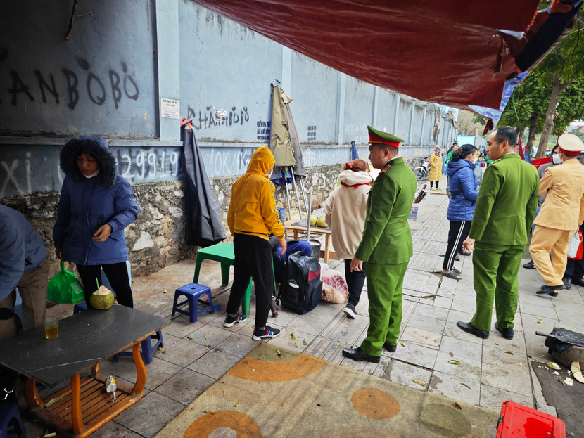 Lực lượng chức năng CATP và cơ sở giải quyết vi phạm "nóng" Lực lượng chức năng CATP và cơ sở giải quyết vi phạm "nóng"