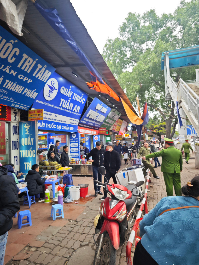 Nhắc nhở, tuyên truyền kết hợp xử lý nghiêm vi phạm Nhắc nhở, tuyên truyền kết hợp xử lý nghiêm vi phạm