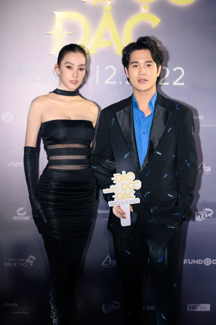 Nàng hậu gen Z lựa chọn trang phục xuyên thấu và cắt xẻ táo bạo với nhan sắc ngày càng mặn mà, quyến rũ