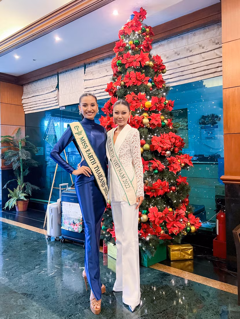 Miss Earth Việt Nam 2022 cùng đại diện đến từ Thái Lan