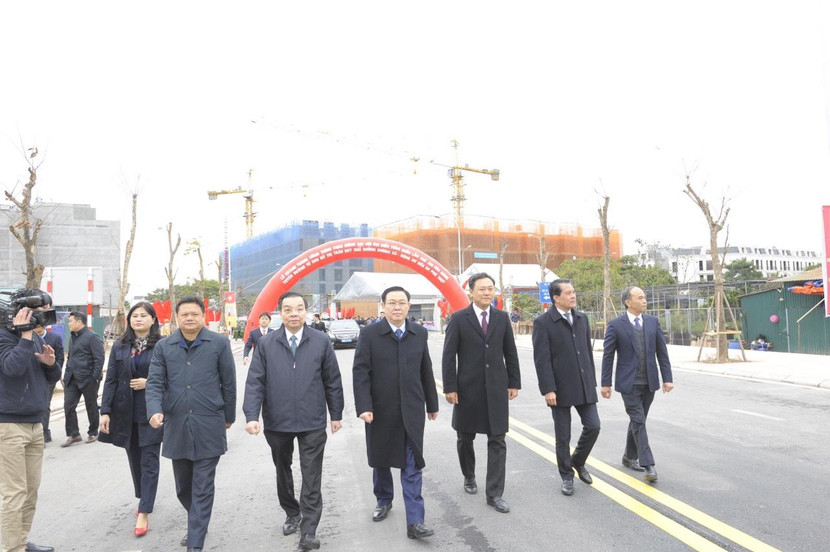 Ngày càng có thêm những tuyến đường khang trang, hiện đại trên địa bàn huyện Gia Lâm, cửa ngõ phía Bắc Thủ đô Ngày càng có thêm những tuyến đường khang trang, hiện đại trên địa bàn huyện Gia Lâm, cửa ngõ phía Bắc Thủ đô