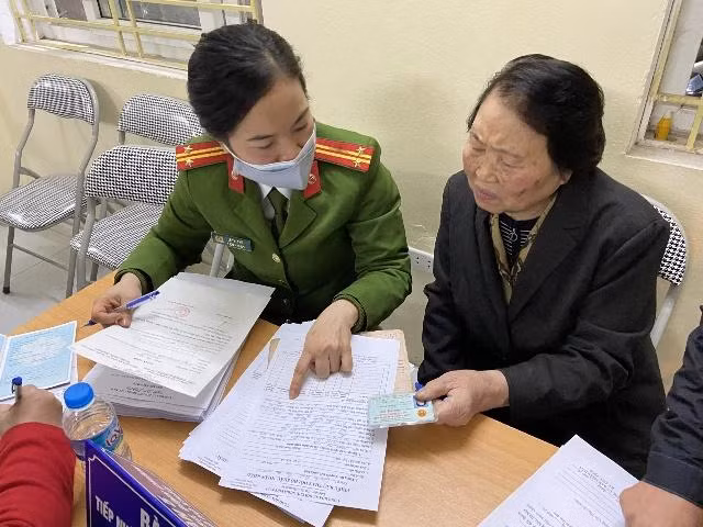 Các thủ tục kê khai cũng hết sức nhanh chóng, chủ yếu dựa trên dữ liệu dân cư đã được thu thập trước đó