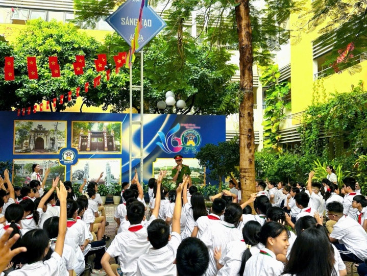 Hà Nội: Sinh động, thiết thực các biện pháp tuyên truyền pháp luật giao thông ở cấp cơ sở ảnh 8