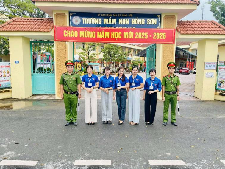 Hà Nội: Sinh động, thiết thực các biện pháp tuyên truyền pháp luật giao thông ở cấp cơ sở ảnh 1