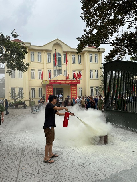 Và thực hành chữa cháy