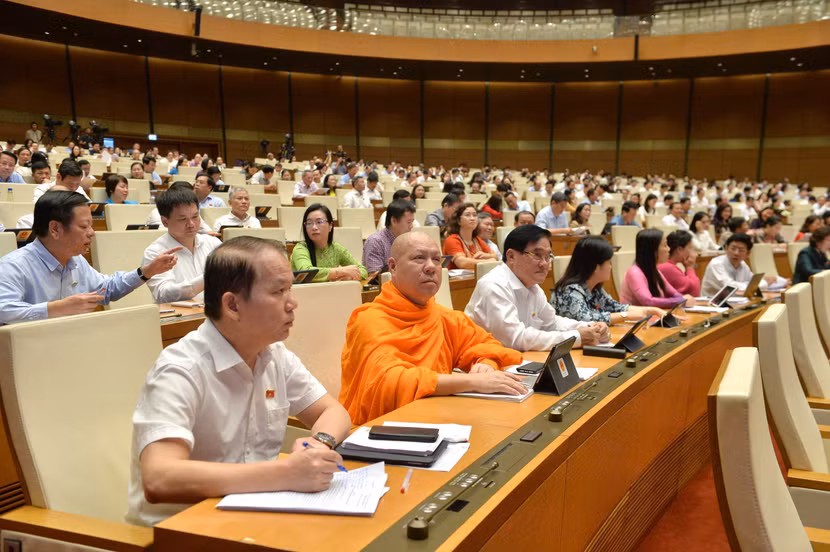 Quang cảnh phiên họp
