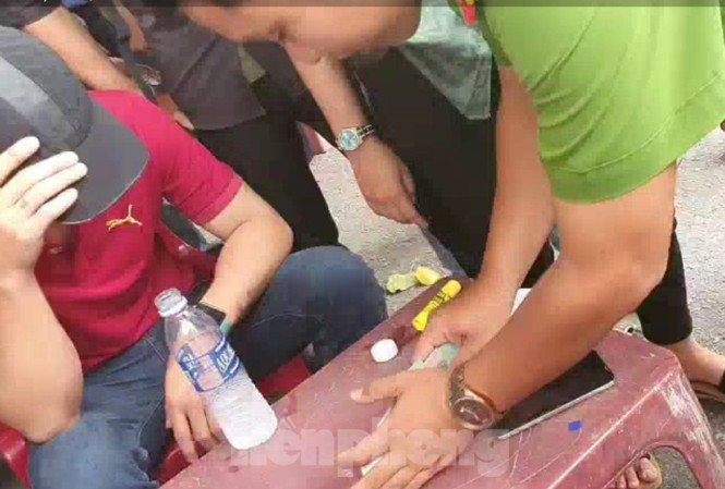 Giàu bị bắt quả tang khi đang nhận 50 triệu đồng từ nạn nhân